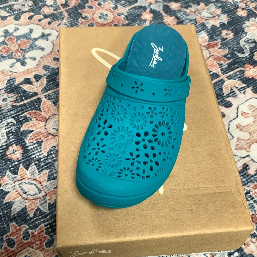 Zodiac swivel strap clogs qvc shoes new turquoise